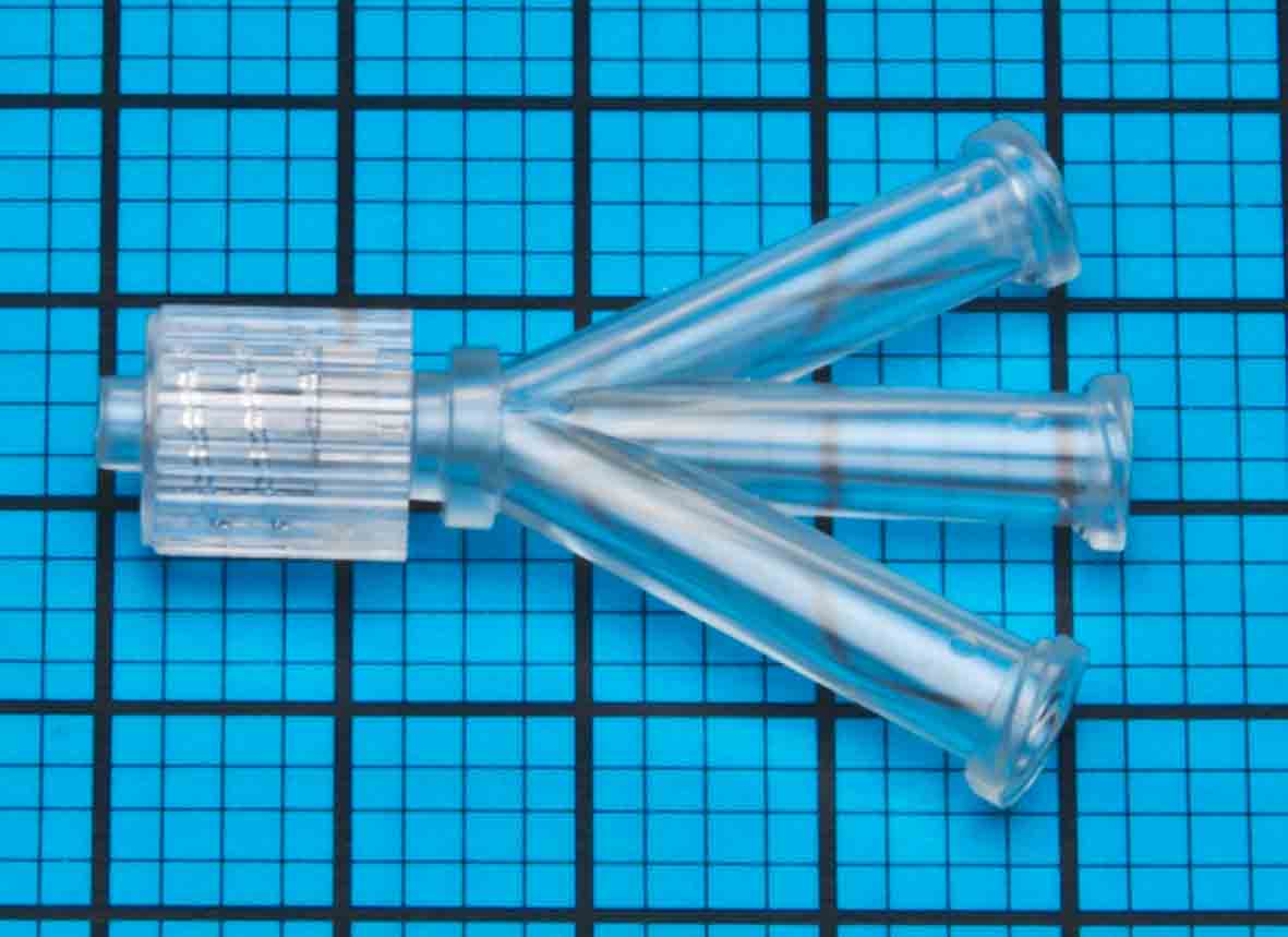 14047 4-Port Infusion Y, Swivel Thread, Polycarbonate & PVC