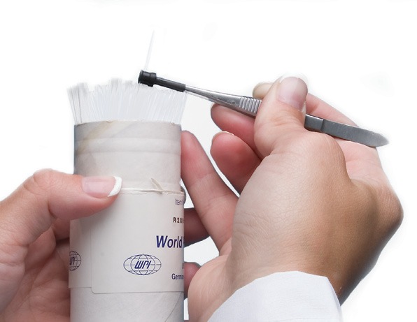 Using glass handling forceps